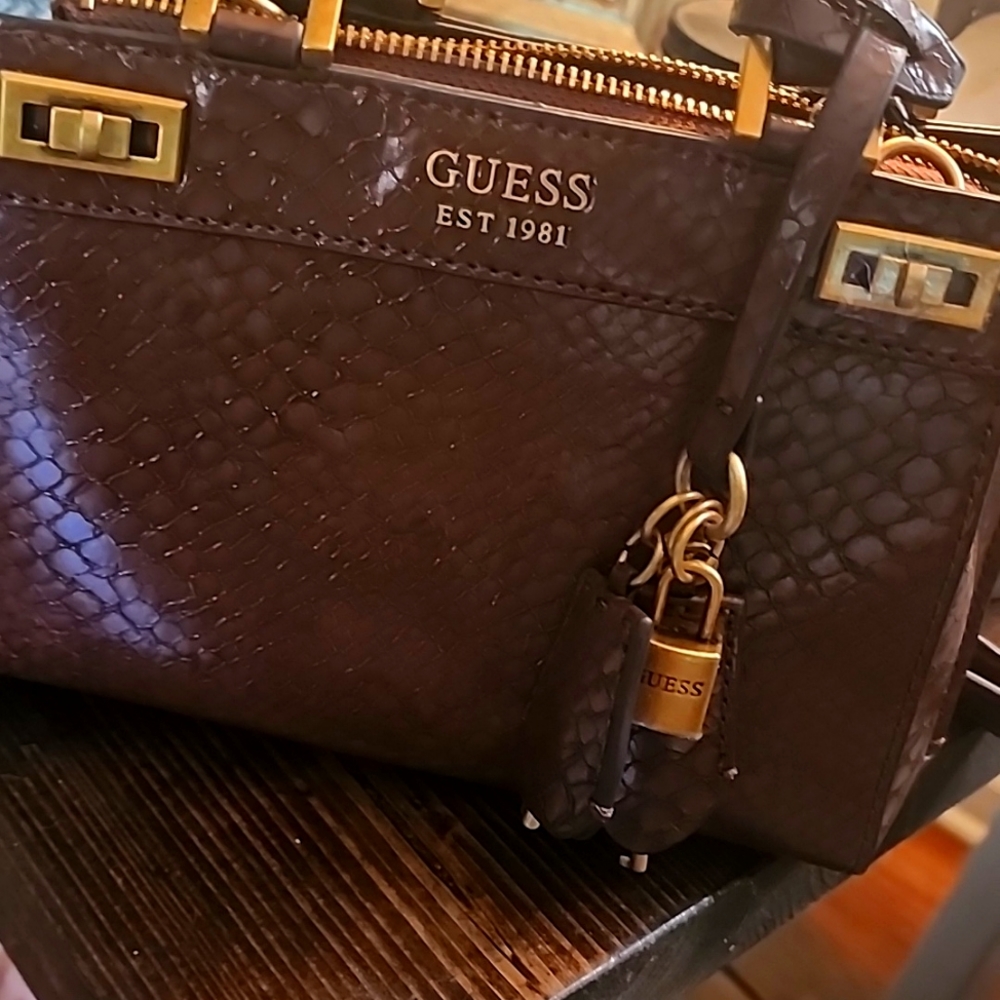New Guess handbag